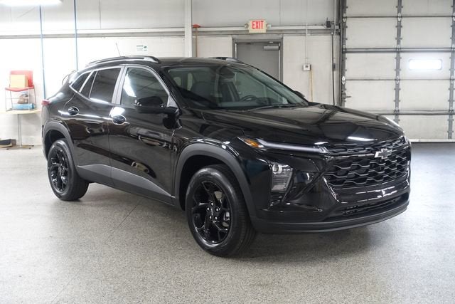 2026 Chevrolet Trax LT in Mosaic Black Metallic — front three-quarter view